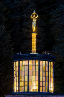 The Saxon State Spa Bad Elster has installed an impressive lighting system. A fascinating world of