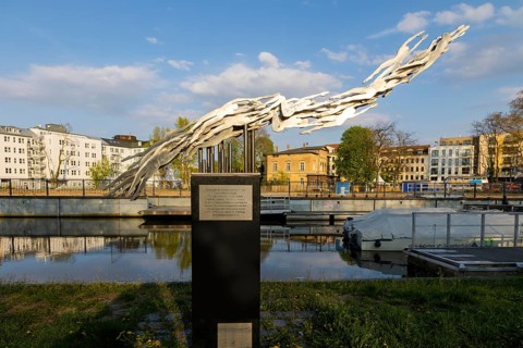 The WOGE 100 years of DLRG. Steel sculpture