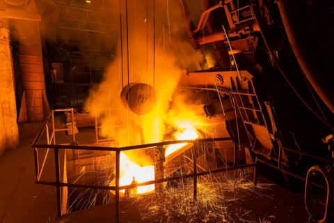 The Schmees fine glass foundry in Pirna, Germany, tapping, Europe