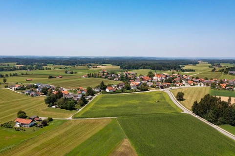 Drone image, village of Leobendorf near Abtsdorfer See, municipality of Saaldorf-Surheim,