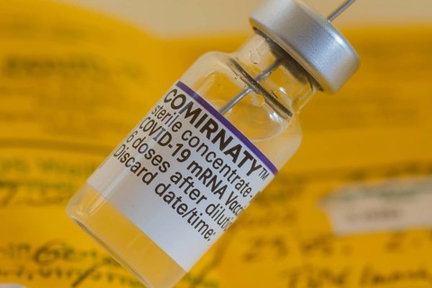Symbol image Corona vaccine Comirnaty
