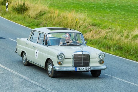 A drive for vintage vehicles. Skilful handling of the vehicle, finding the route by means of the