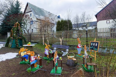 Easter decorations in Oberfrauendorf in the Osterzgebirge mountains