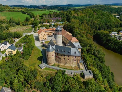 Voigtsberg Castle, later called Voigtsberg Castle, is a typical hilltop castle of the High Middle