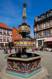 Benefactor's Fountain on the Market Square, half-timbered houses, Wernigerode, Harz Mountains,