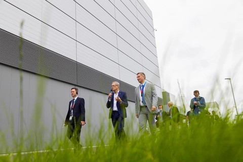 Minister of Economics Martin Dulig visited the newly built Bosch semiconductor factory in Dresden