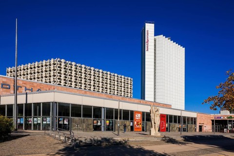 DEU Sachsen Chemnitz civic hall and Hotel Mercure, Chemnitz, the tallest building is the Hotel