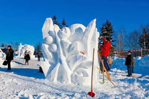 Snow sculpture competition, Hermsdorf