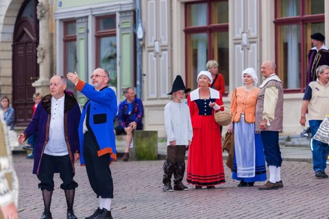 This year's Living Canaletto Picture was re-enacted on Friday, 25 April 2014, 3 pm for approx. 2