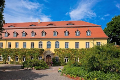 Heyda manor owned by the von Carlowitz family. Rental and direct marketing directly on the estate.