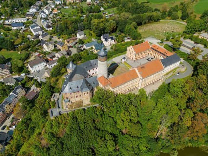 Voigtsberg Castle, later called Voigtsberg Castle, is a typical hilltop castle of the High Middle