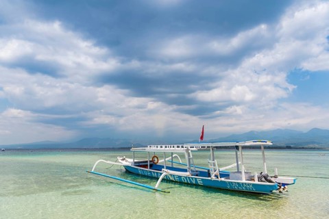 Traditional fishing boat, wooden boat, water, sea, ocean, fishing, tourism, travel, nobody, empty,