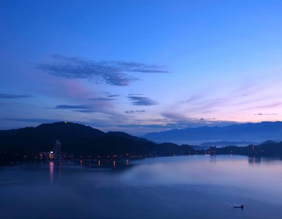 Early morning dawn at the beautiful Sun Moon Lake in Taiwan