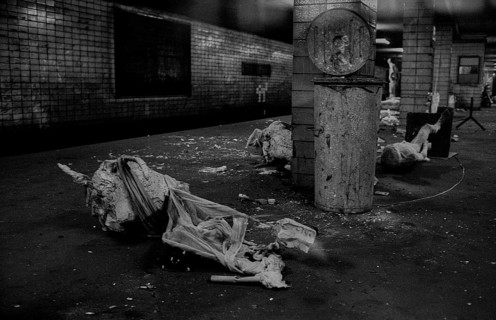 GDR, Berlin, 17 June 1990, Oranienburger Straße S-Bahn station, figures erected by the Weißensee