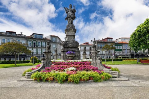 18th century statue of Viana holding in her hand a caravel, Symbol of the seafaring tradition of