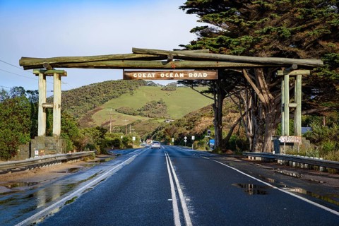 Memorial Arch at Eastern View on Great Ocean Road, Victoria, Australia, Oceania