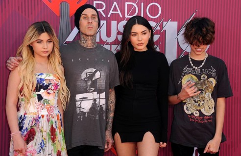 Alabama Barker, Travis Barker and Atiana De La Hoya at the 2019 iHeartRadio Music Awards held at