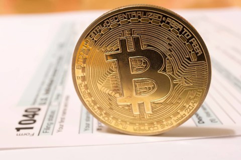 Bitcoin coin with 1040 income tax form for 2018 for filing on April 15