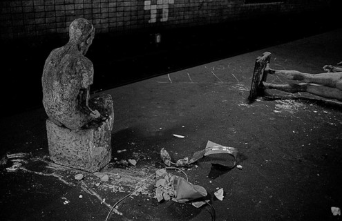 GDR, Berlin, 17 June 1990, Oranienburger Straße S-Bahn station, figures erected by the Weißensee