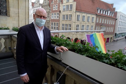 Münster's Lord Mayor Markus Lewe hoisted the rainbow flag at the Stadtweinhaus on 17 May 2021 to