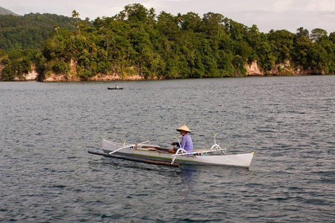 Fishermen on the Lembeh Strait, North Sulawesi, Indonesia, Asia