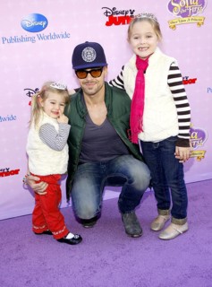 Joey Lawrence, daughters Liberty Grace Lawrence and Charleston Lawrence at the Los Angeles premiere