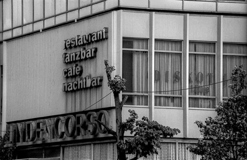 Germany, Berlin, 25.05.1991, LINDENCORSO, restaurant, dance bar, café, night bar, Unter den Linden,