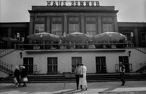 Germany, Berlin, 27 June 1991, Haus Zenner in Treptower Park, excursion restaurant, Europe