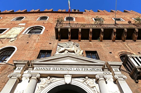 Palazzo della Ragione, Portal, Fragment