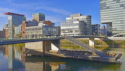 The jetty and the buildings in the media harbour