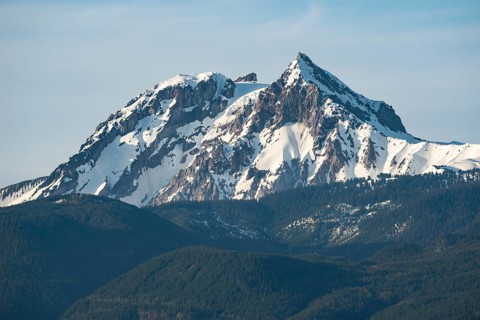 Mount Garibaldi with its three peaks, Dalton Dome (left), Mount Garibaldi (centre) and Atwell Peak
