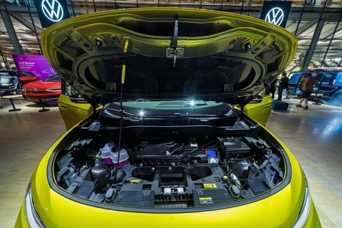 World premiere of the purely electrically driven SUV ID.4. This marks VW's entry into the world's