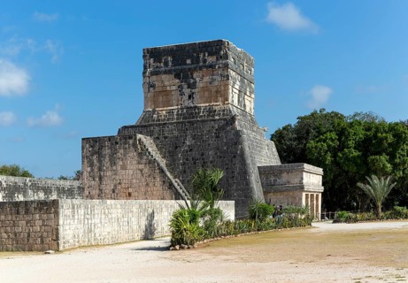 Temple of the Jaguars, Templo de los Jaguares, Chichen Itzá, Mayan ruins, Yucatan, Mexico, Central