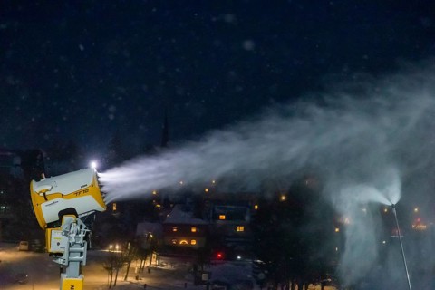 In anticipation of easing of the corona-induced logdown, the ski slope in Altenberg in Saxony's Ore