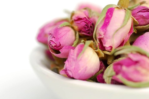 Dried rosebuds in bowl