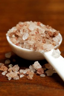 Spoon with natural salt, from the Salzkammergut, mill salt, salt