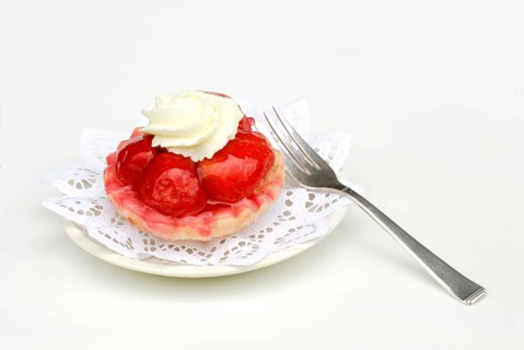 Strawberry cake, strawberry tart, plate, fork, cake fork, fruit cake, cream, whipped cream