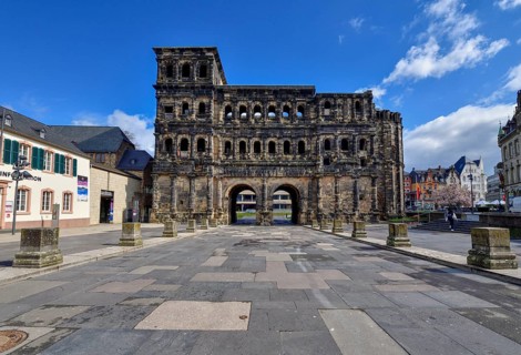 Porta Nigra, Roman city gate, Unesco World Heritage Site, Trier, Rhineland-Palatinate, Germany,