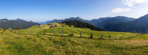 Mountain landscape, alpine meadow with alpine huts on the Feichtensteinalm, Hintersee,