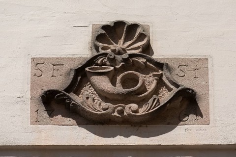 House sign from 1761, post sign relief from the Posthorn Inn, Glöckleinsgasse 2, Nuremberg, Middle
