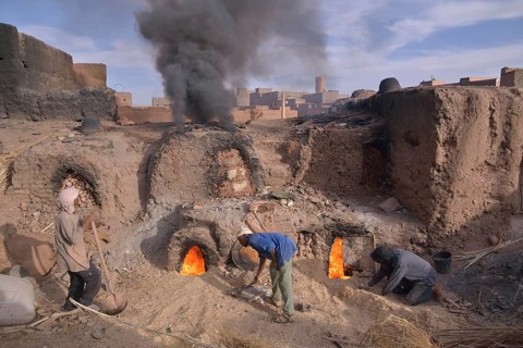 Workers of a pottery, Tamegroute, Souss-Massa-Draâ region, Morocco, Africa