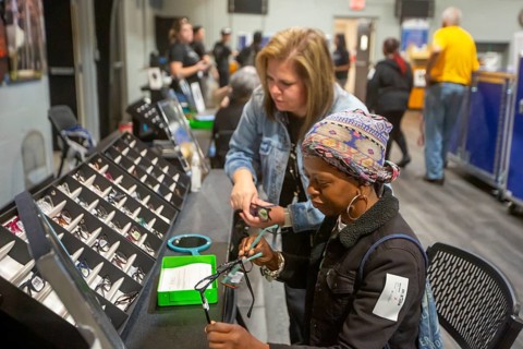 Detroit, Michigan, The OneSight Foundation organized a free clinic that offered eye exams and
