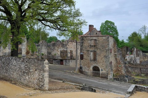 Ruins along the main road The burnt village of Oradour-sur-Glane was destroyed on 10 June 1944 when
