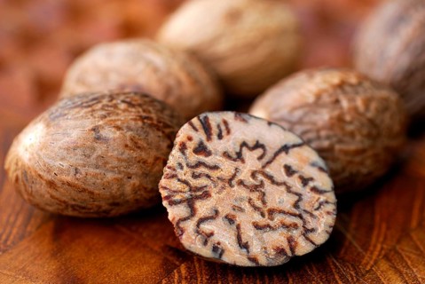 Nutmegs ( Myristica fragrans)