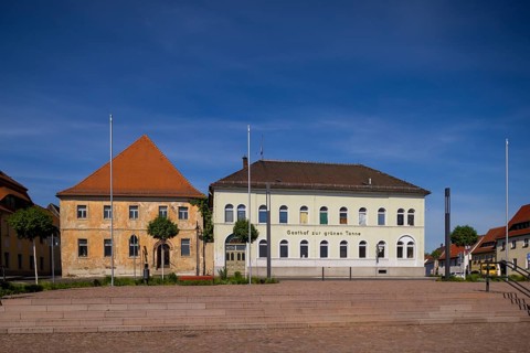Dahlen market square with the Gasthof zur grünen Tanne (Green Fir Inn)