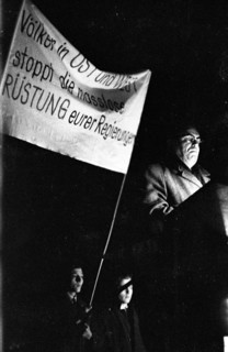 The 1964 Easter March led by the Campaign for Disarmament, here in Bremen on 29. 3. 1964, was