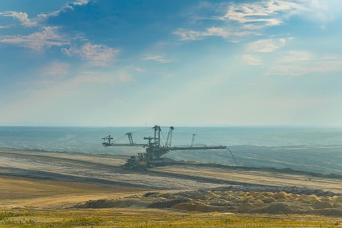 Stacker 1102 A2Rs-B 15400.120 distributes the overburden on the recultivation area in the Nochten