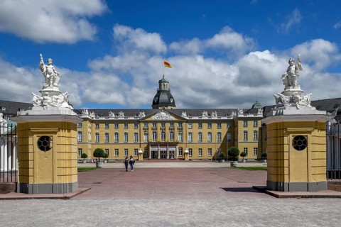 Karlsruhe Castle, front view, Karlsruhe, Baden-Württemberg, Germany, Europe