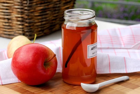 Apple jelly with vanilla pod and apples, vanilla, vanilla stick, spoon, apple, apple jelly