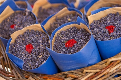 Market sale, basket of dried lavender, weekly market market, Sault, Vaucluse department in the